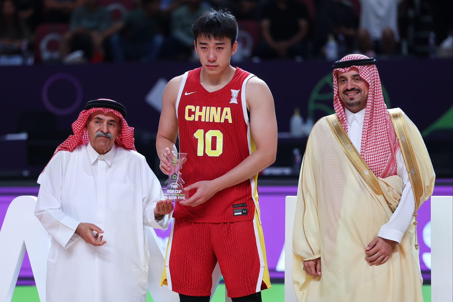 居本次赛事, 照片, ed