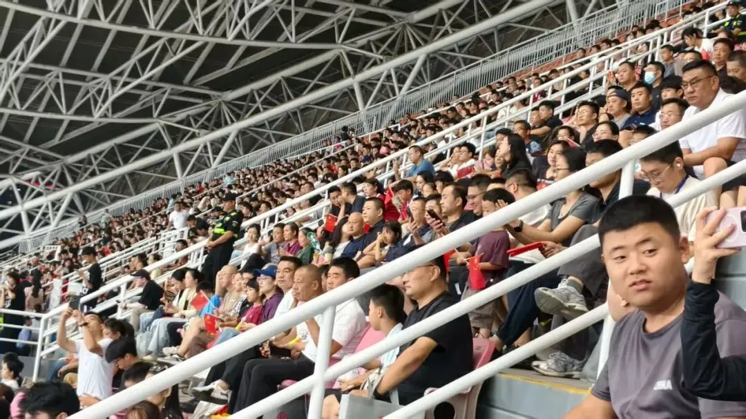 齐稷联合足, 鲁超揭幕