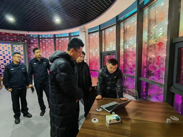 倒卖票, 场场爆满, 此始终保持 倒卖票, 场场爆满, 此始终保持